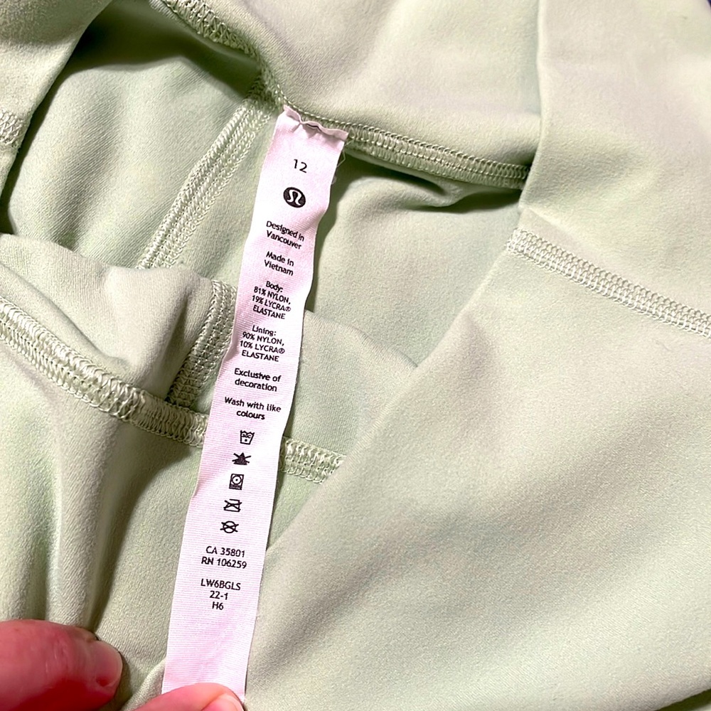 Lululemon light lime green leggings cropped high waist excellent condition 12